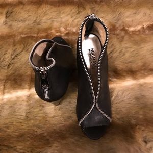 Michael Kors Black Leather Peep-Toe Zipper Detail Heeled Booties